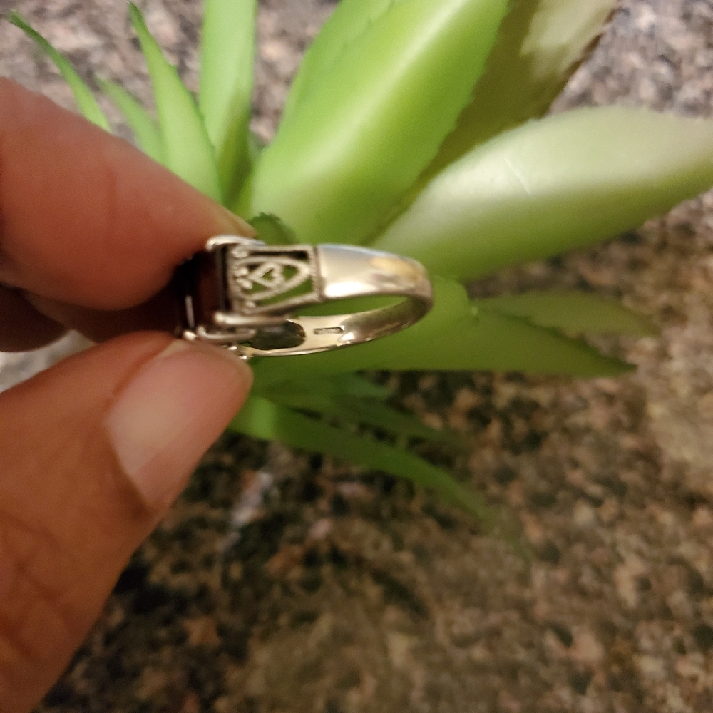 Sterling Silver and Garnet Ring - Picture 3 of 6